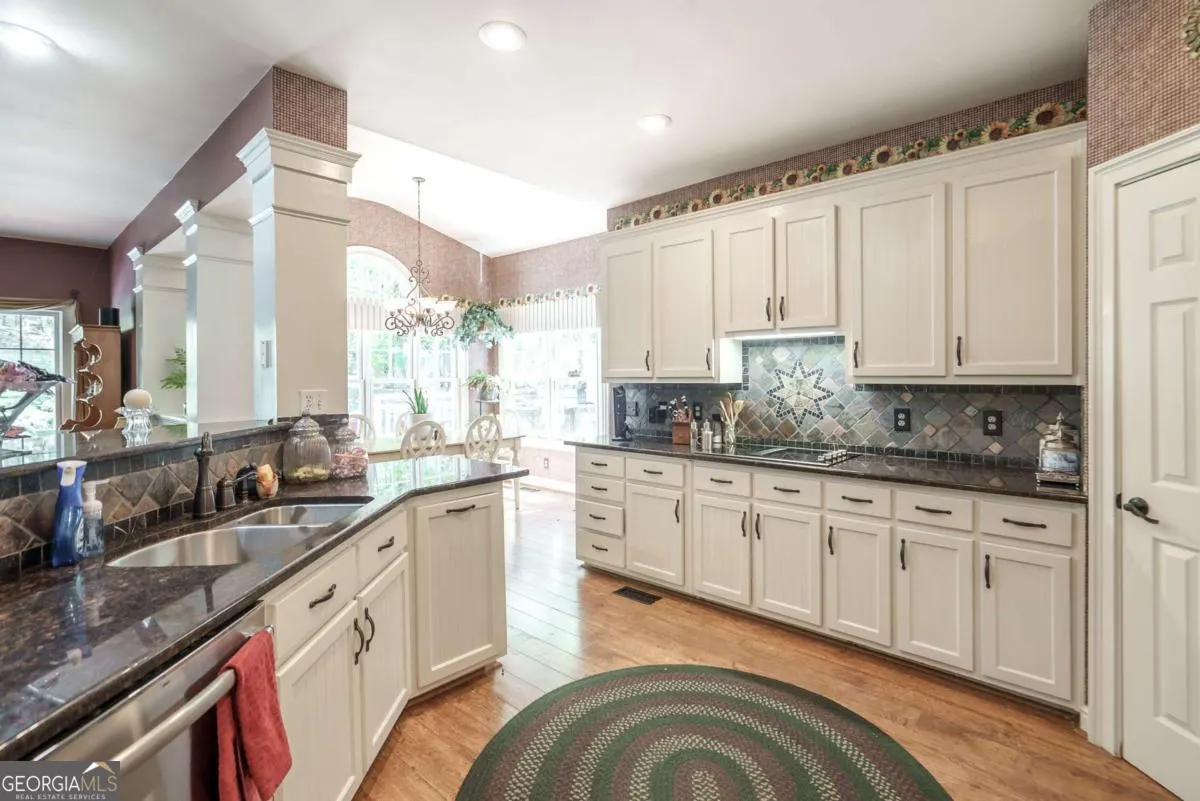 1660 Maple Ridge Drive