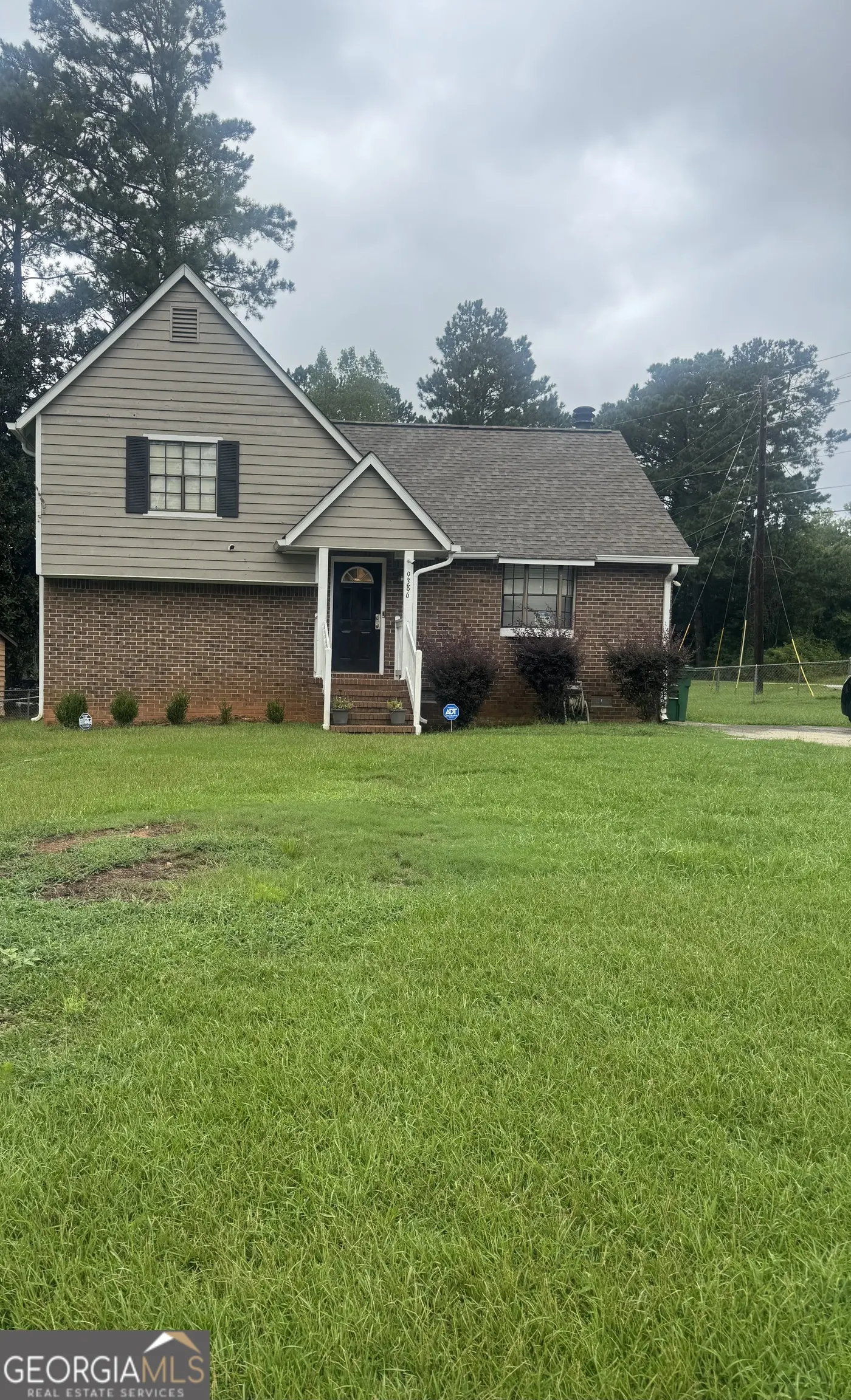 9386 Woodknoll Lane