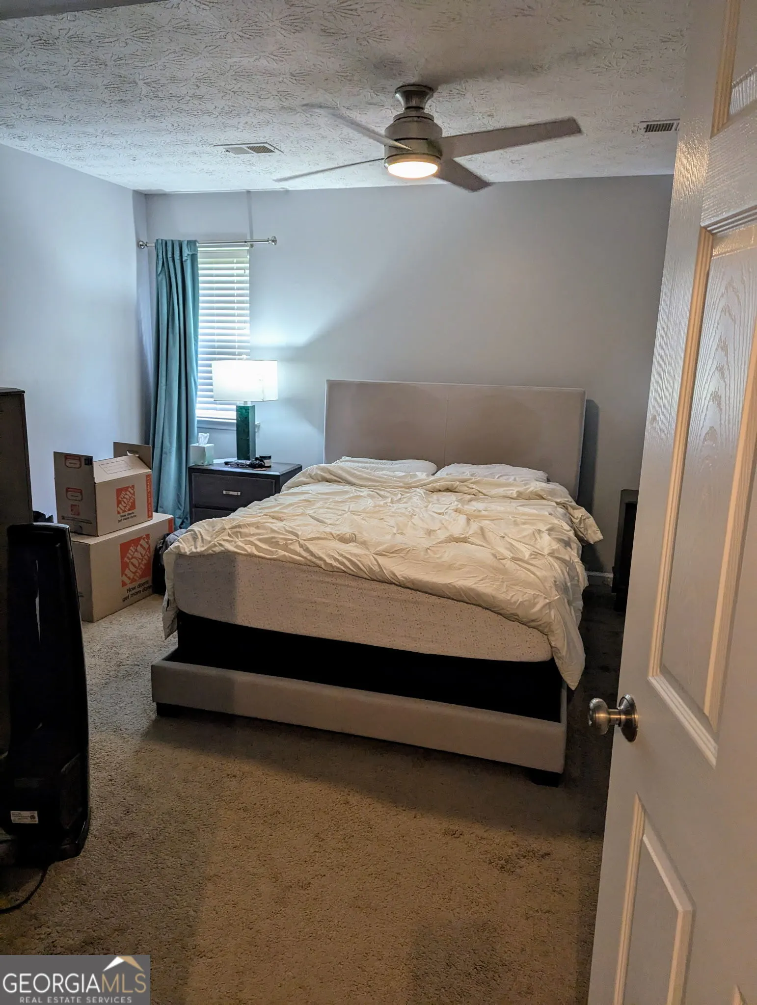 9386 Woodknoll Lane