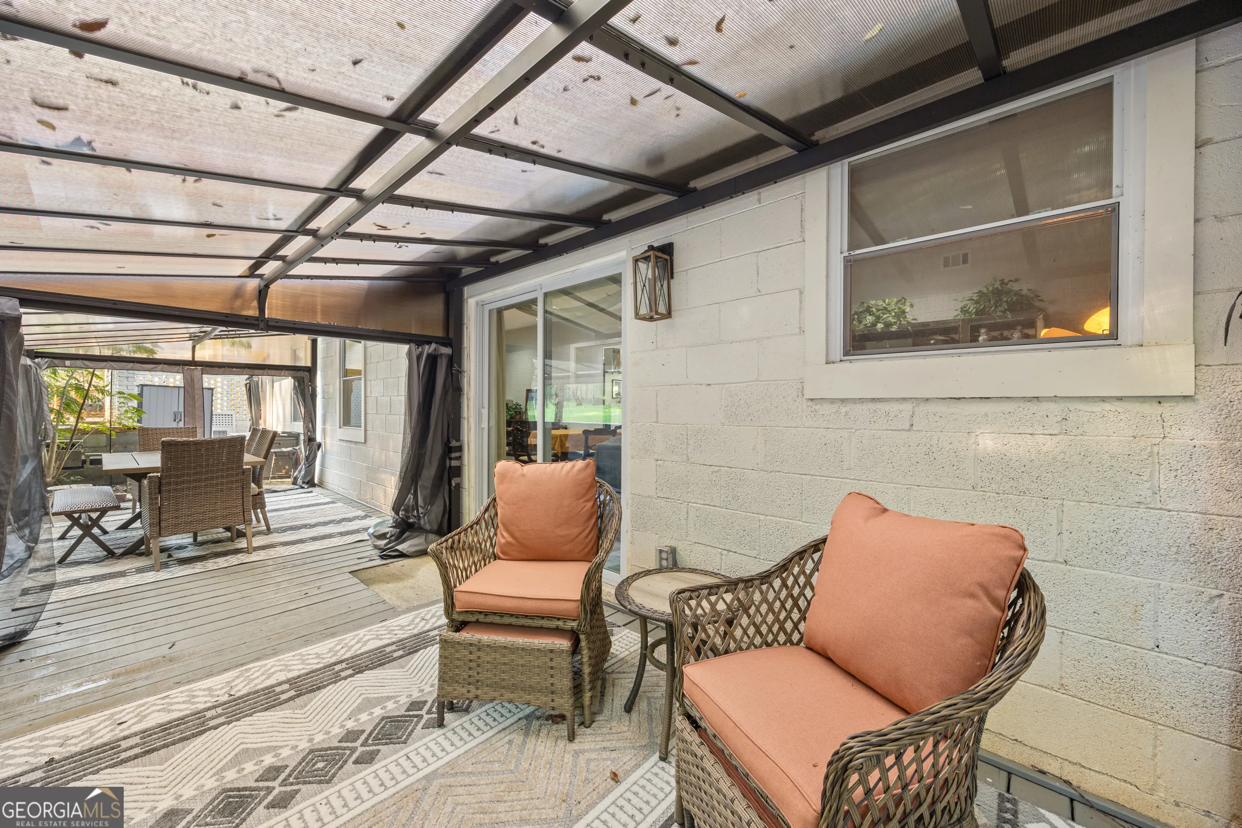 1948 STARMOUNT Way
