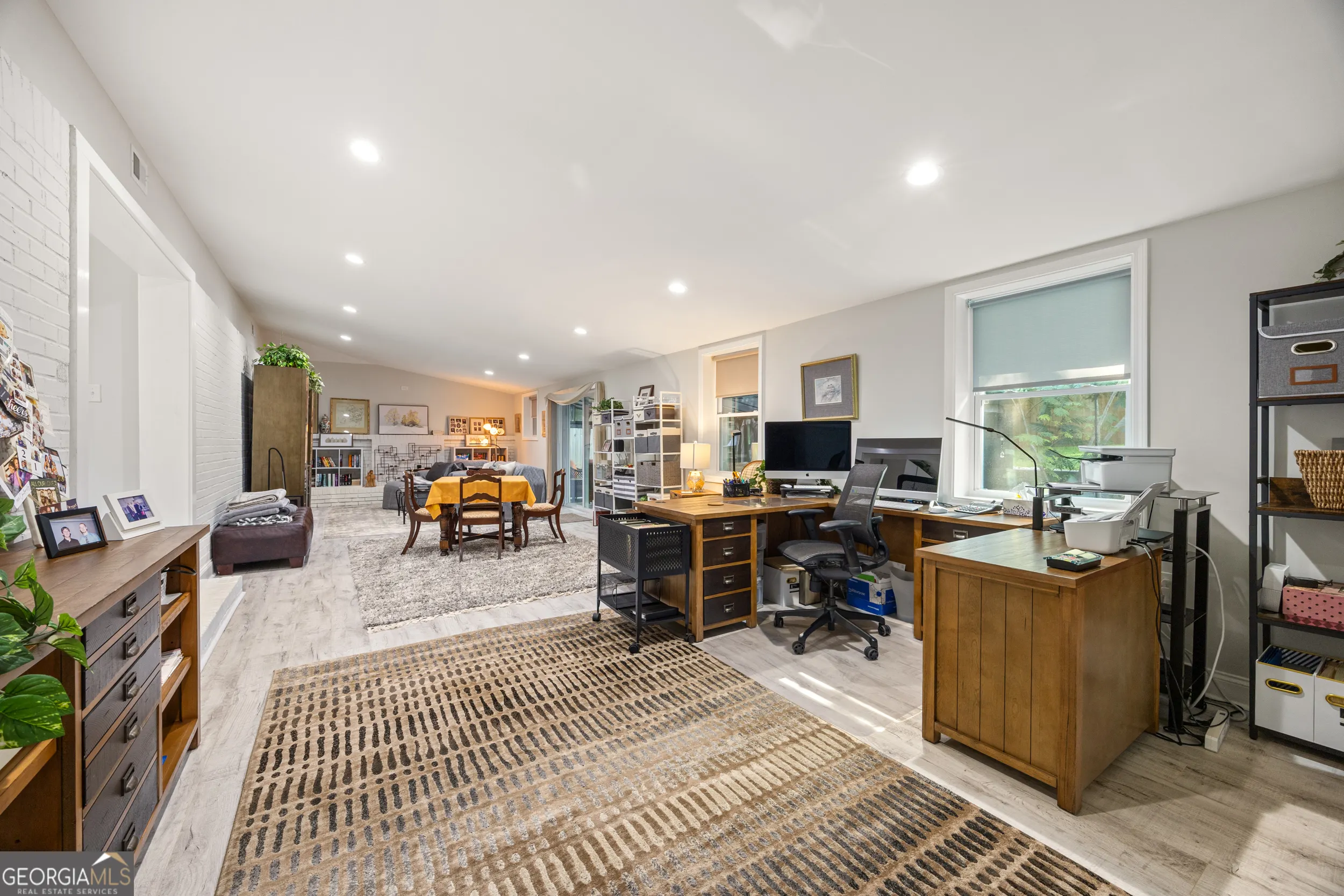 1948 STARMOUNT Way
