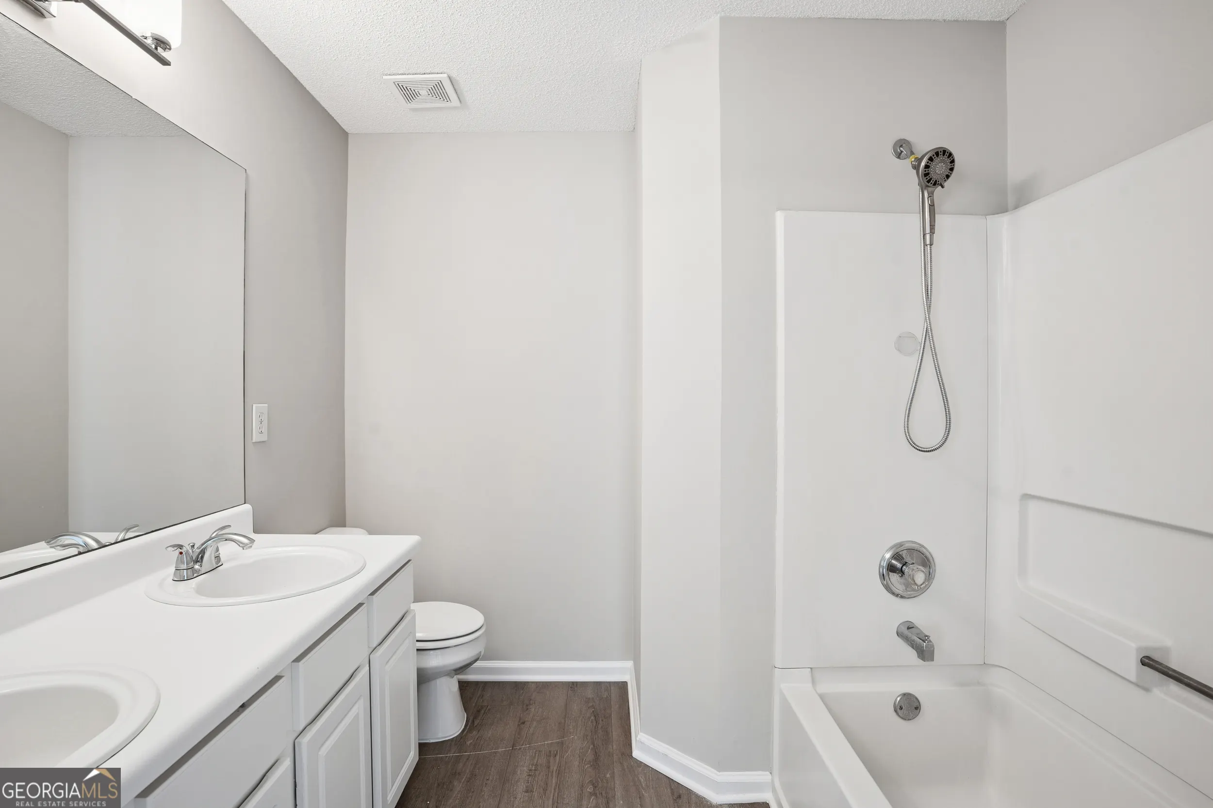 3742 Berkeley Crossing