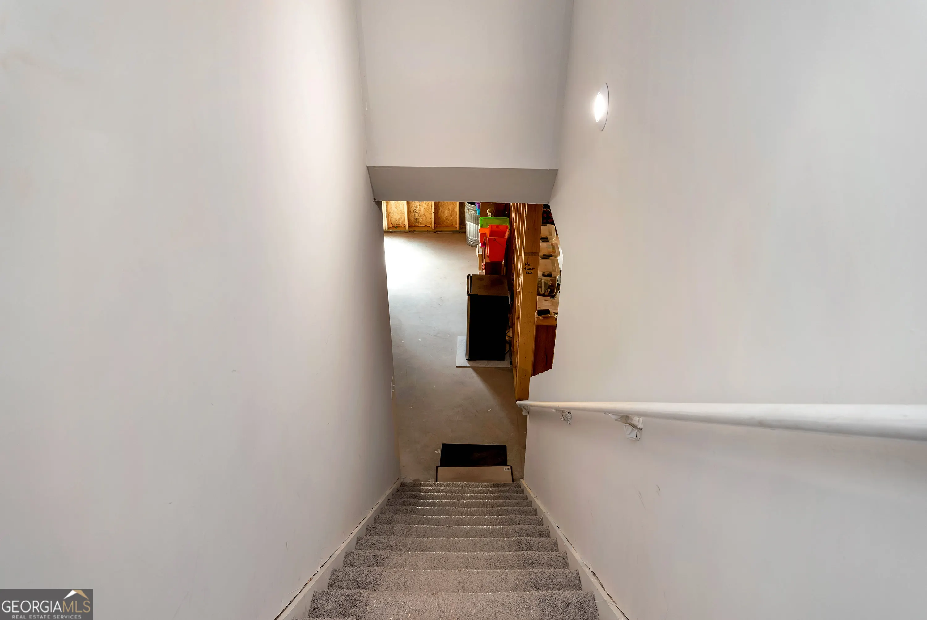 269 Grand Circle
