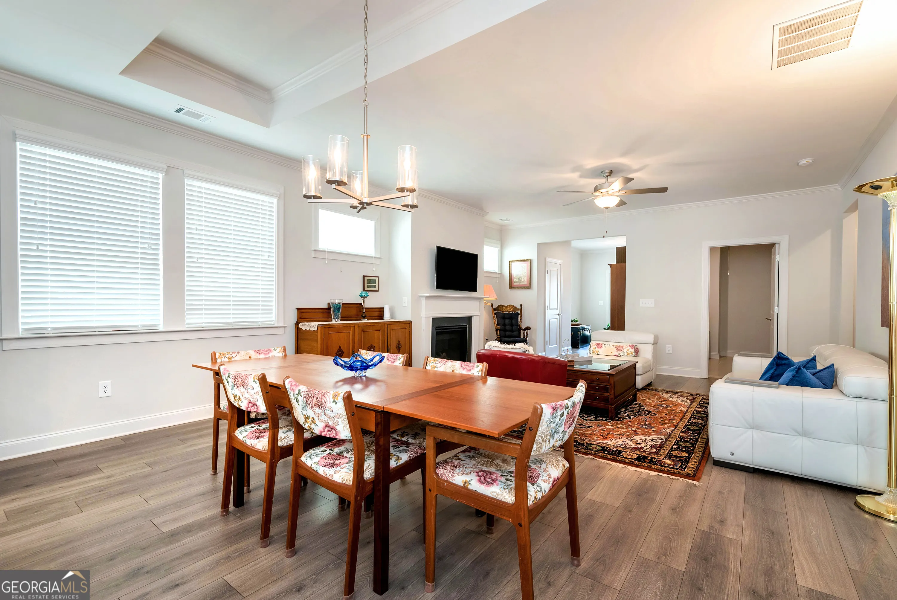 269 Grand Circle