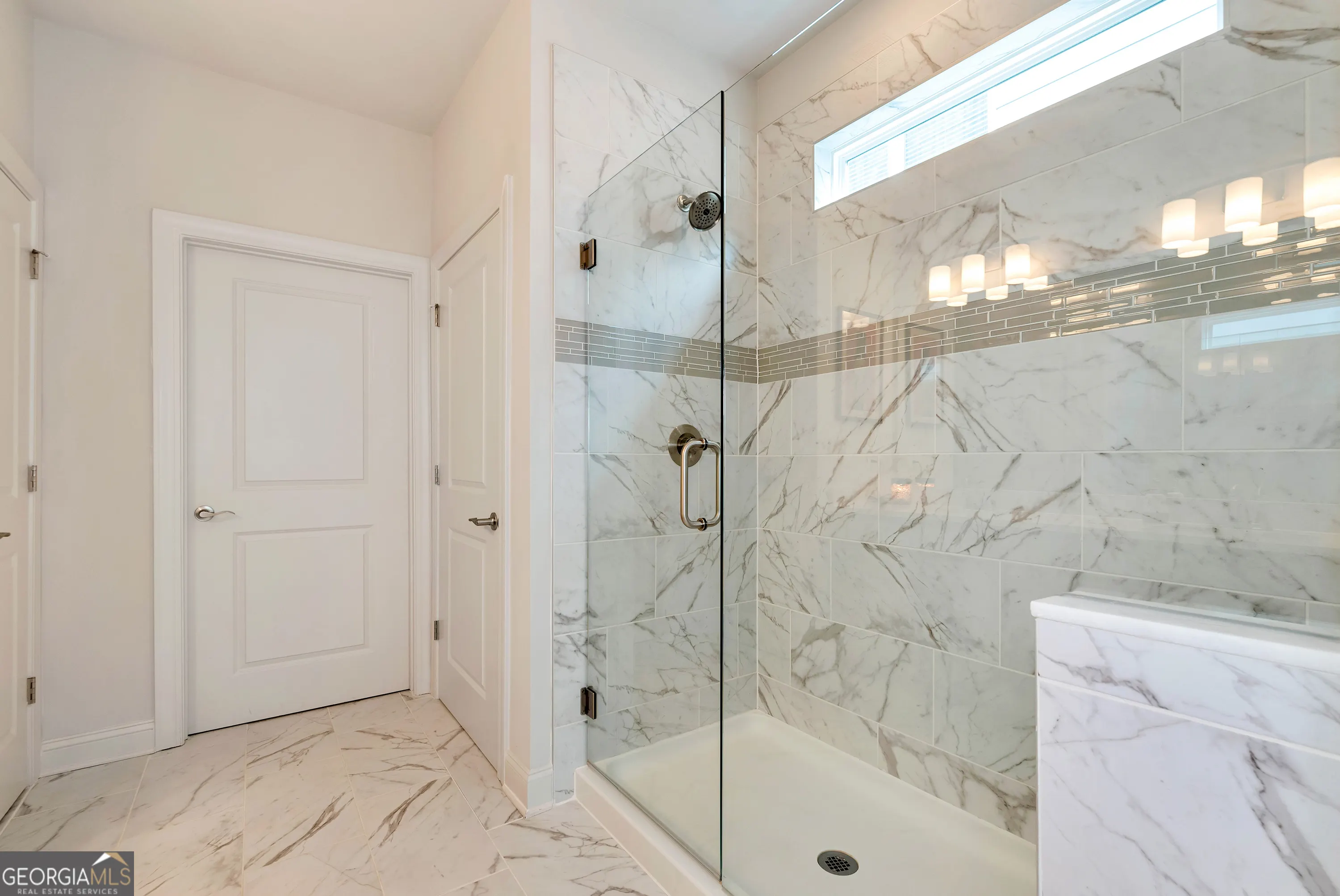 269 Grand Circle