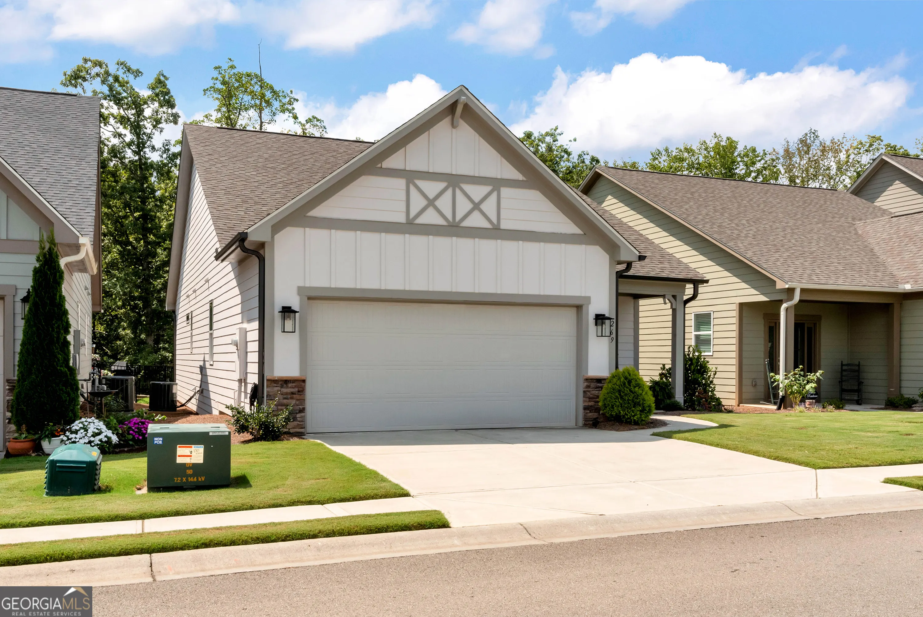 269 Grand Circle