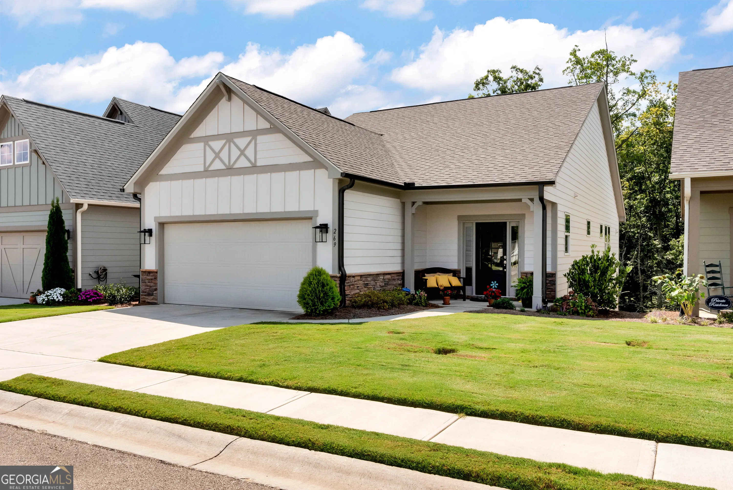 269 Grand Circle