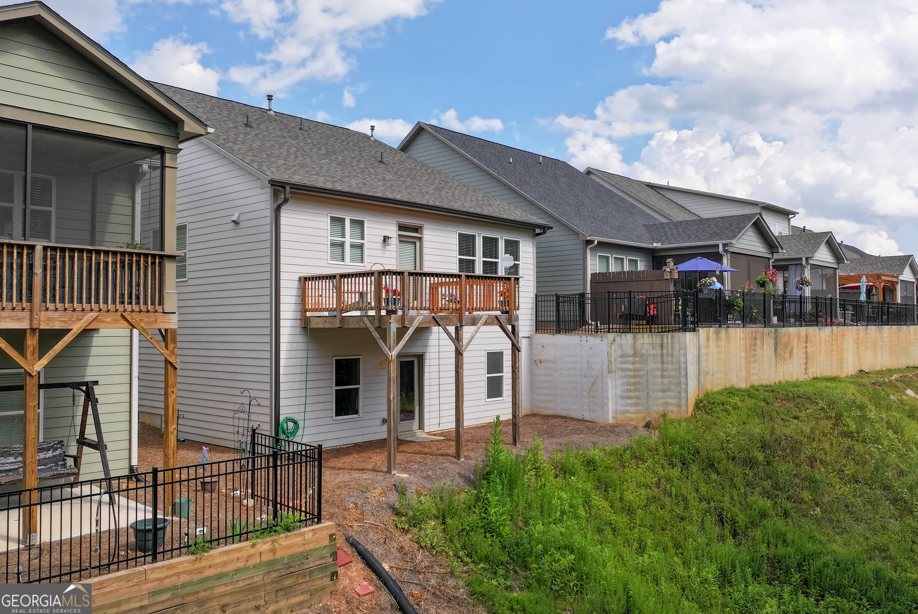 269 Grand Circle