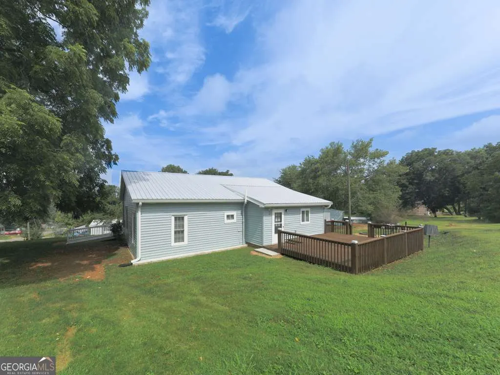 79 Hillside Street