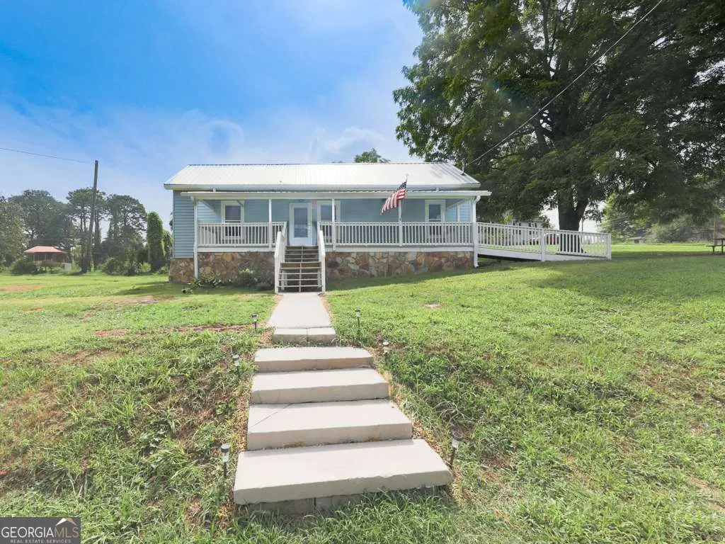 79 Hillside Street