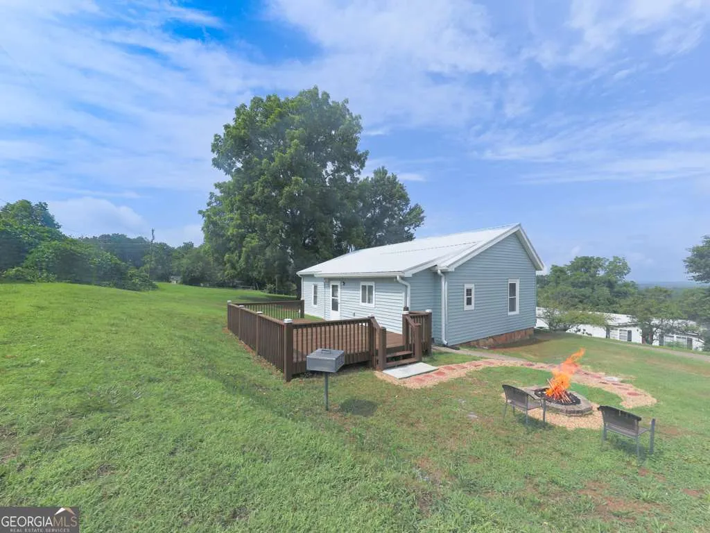 79 Hillside Street