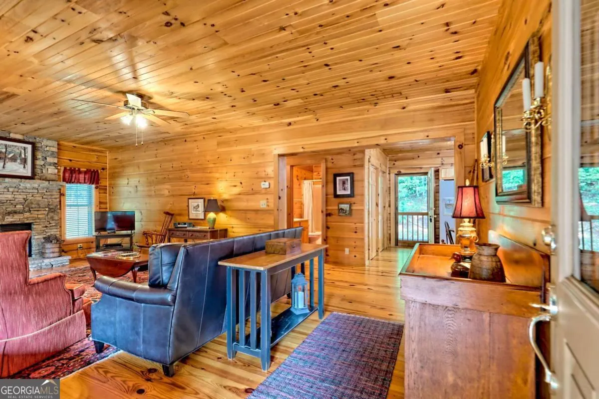 21 Ashley Trail