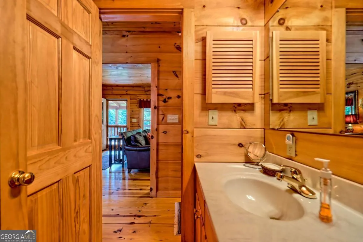 21 Ashley Trail