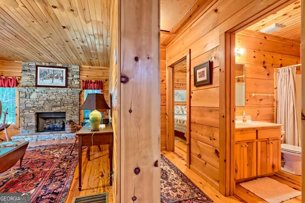 21 Ashley Trail
