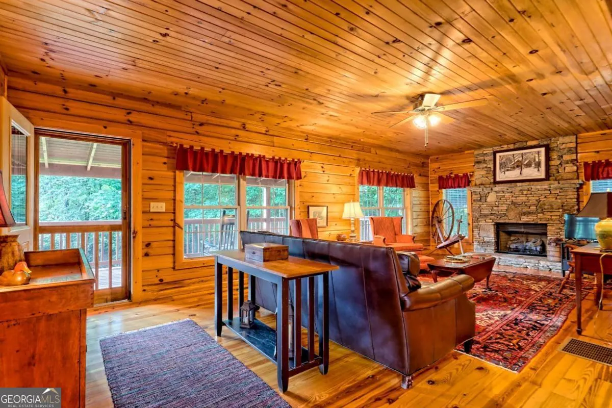 21 Ashley Trail