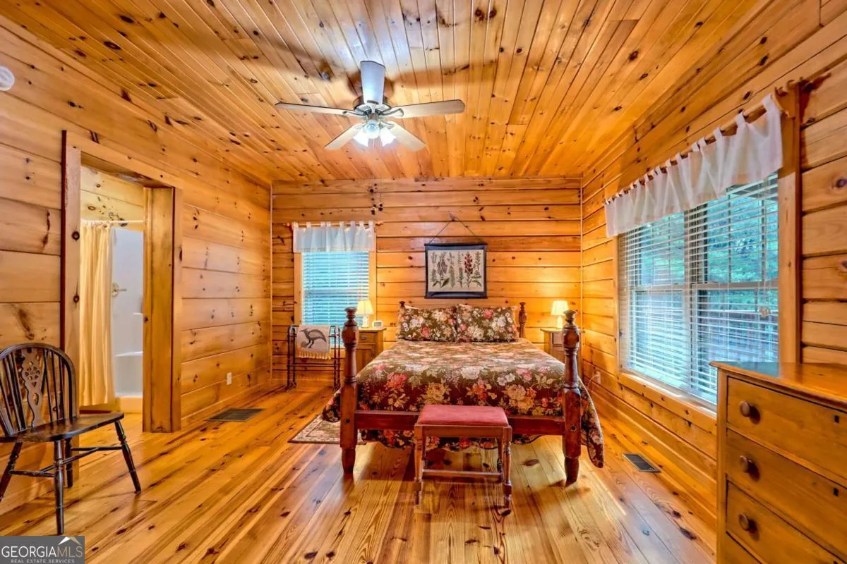 21 Ashley Trail