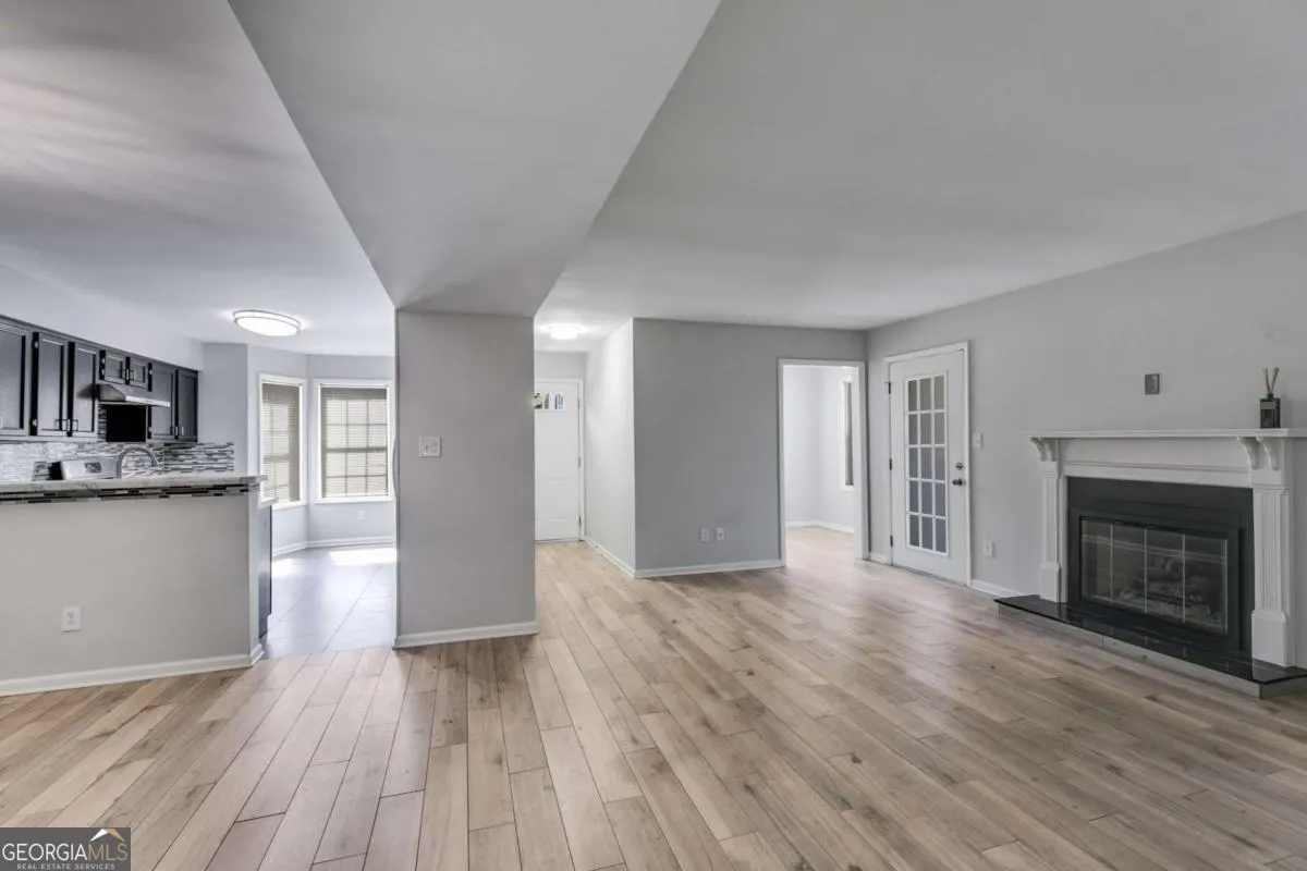 2135 N Forest Trail