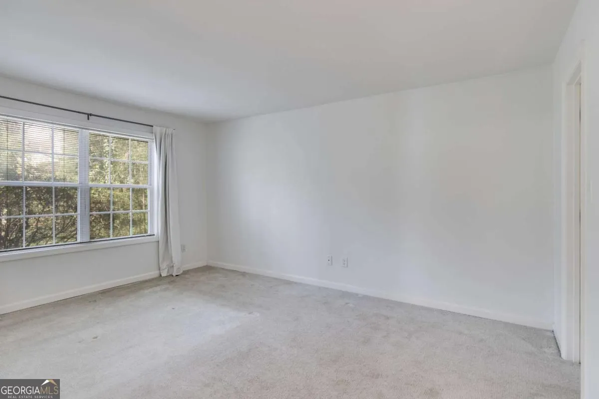 2135 N Forest Trail