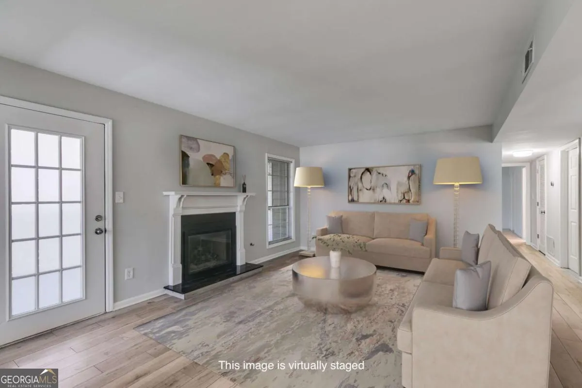 2135 N Forest Trail