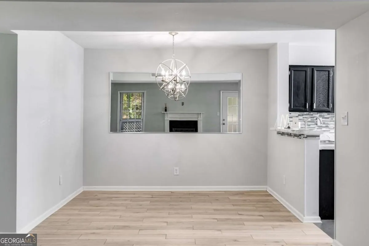 2135 N Forest Trail