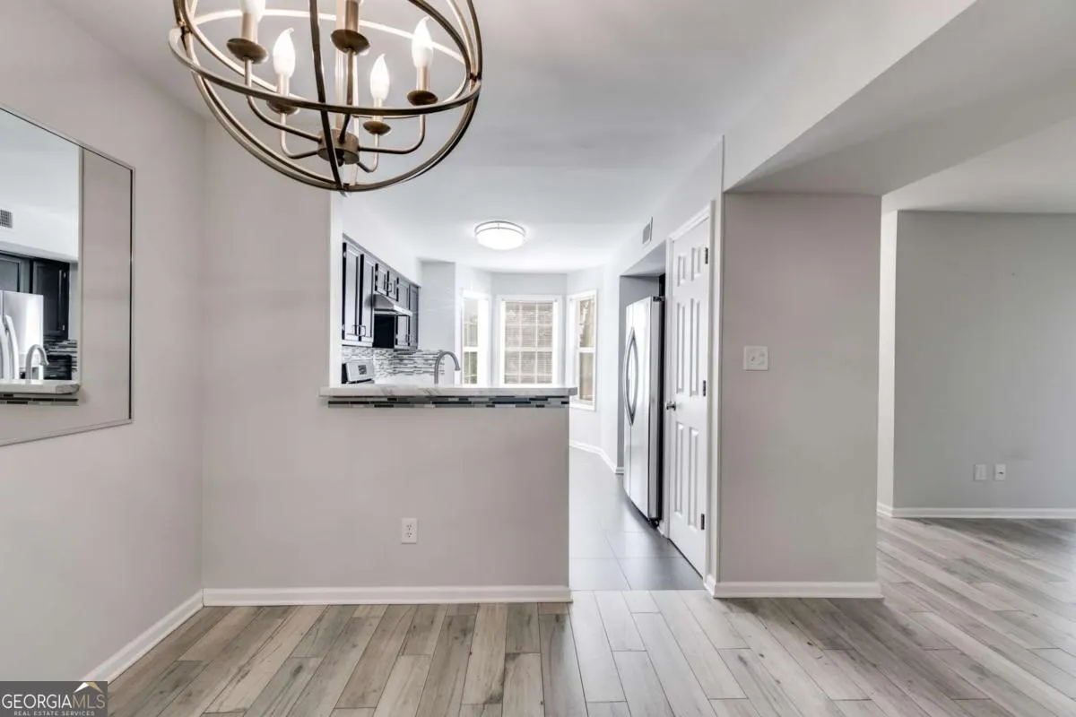 2135 N Forest Trail