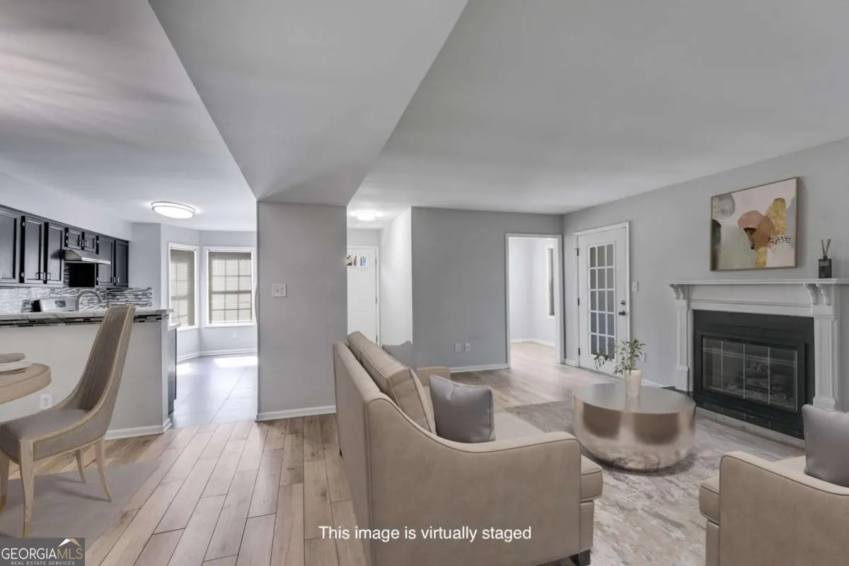 2135 N Forest Trail