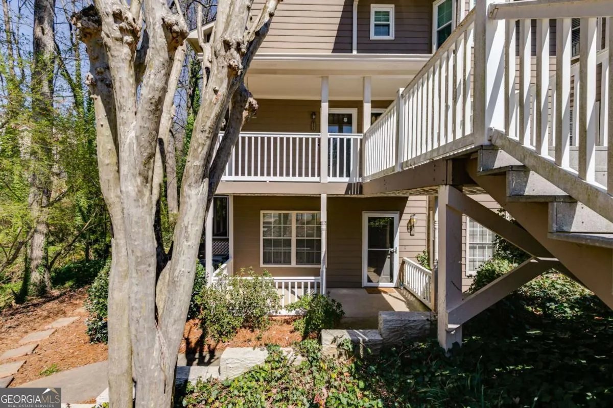 2135 N Forest Trail