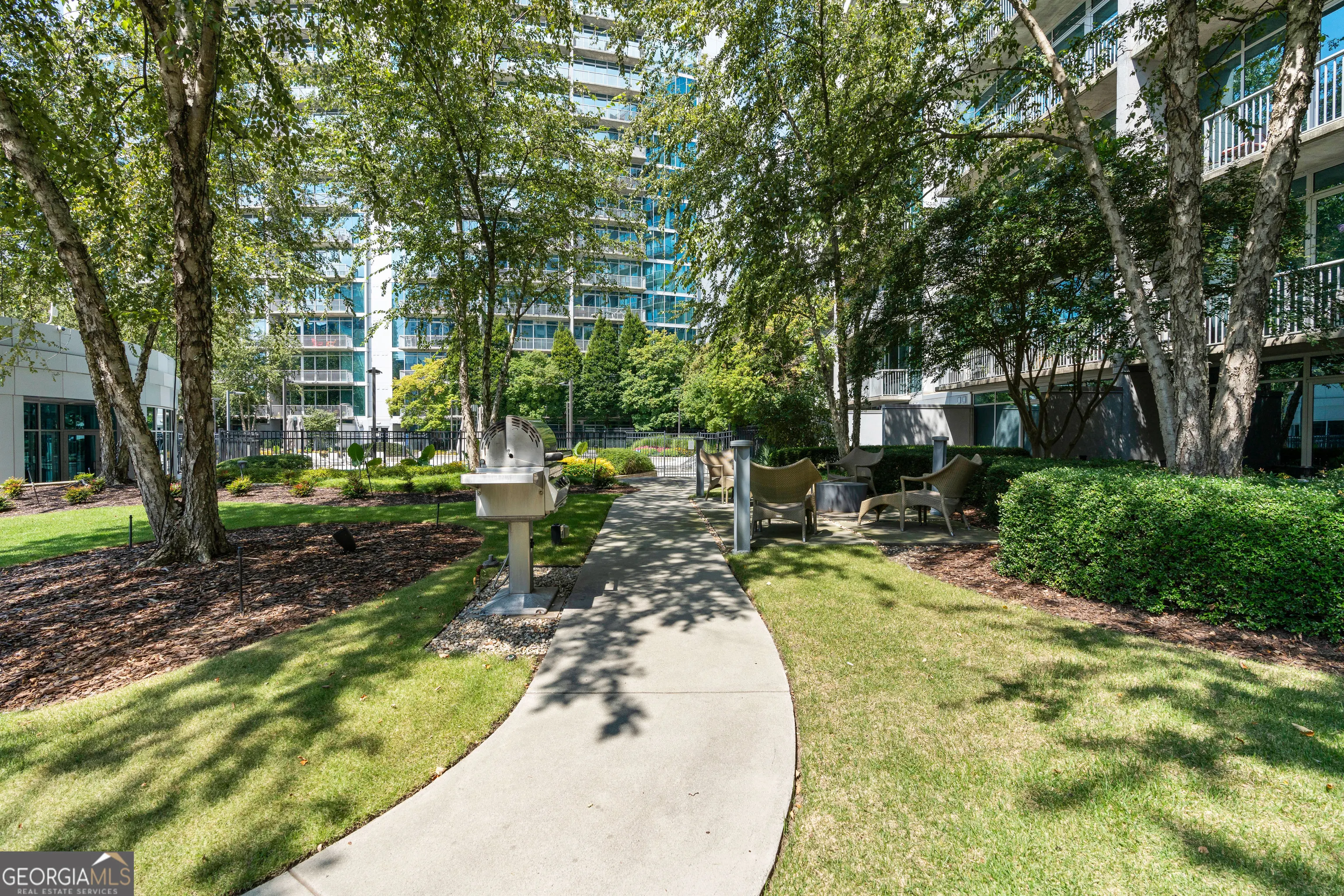 609 950 W Peachtree Street NW, #609