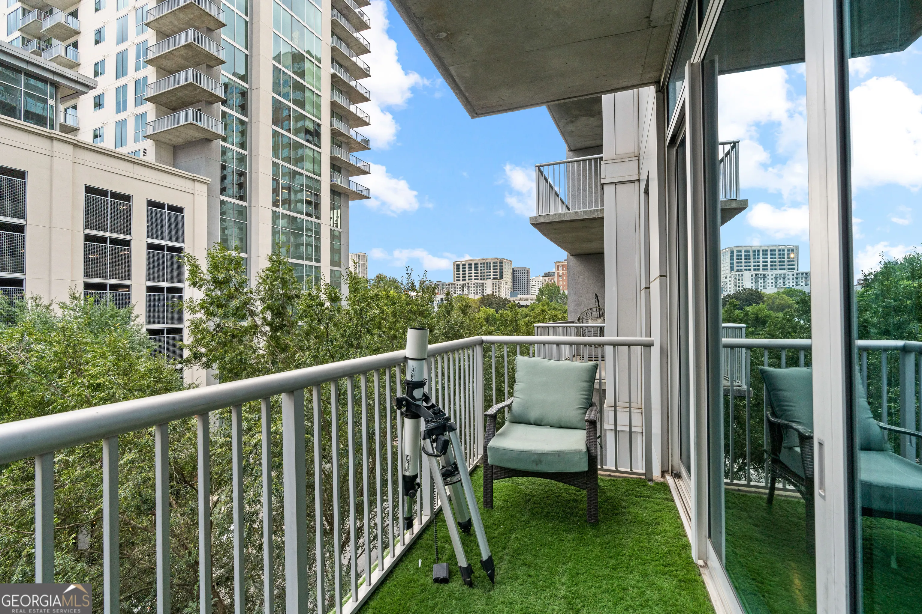 609 950 W Peachtree Street NW, #609
