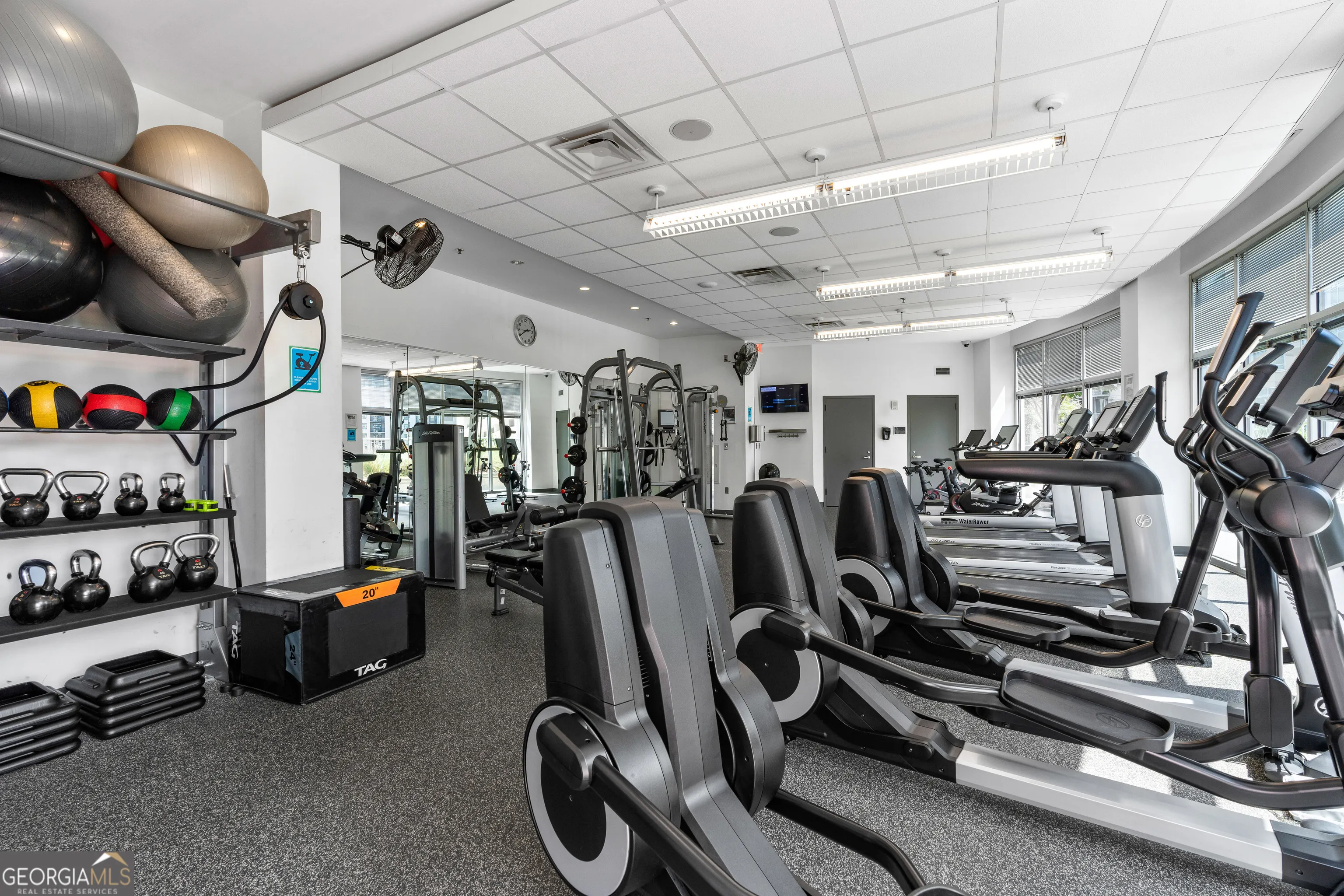 609 950 W Peachtree Street NW, #609