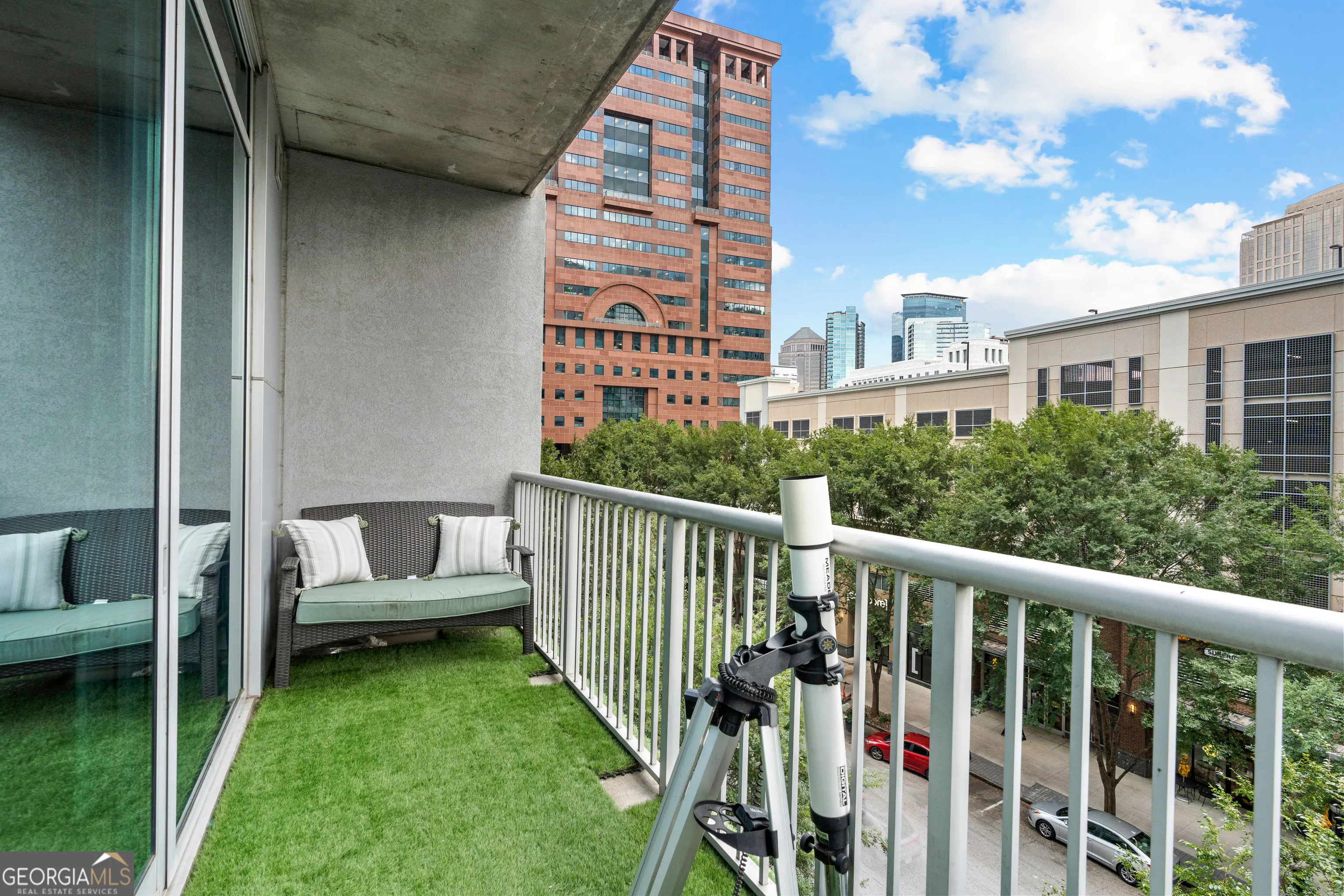609 950 W Peachtree Street NW, #609