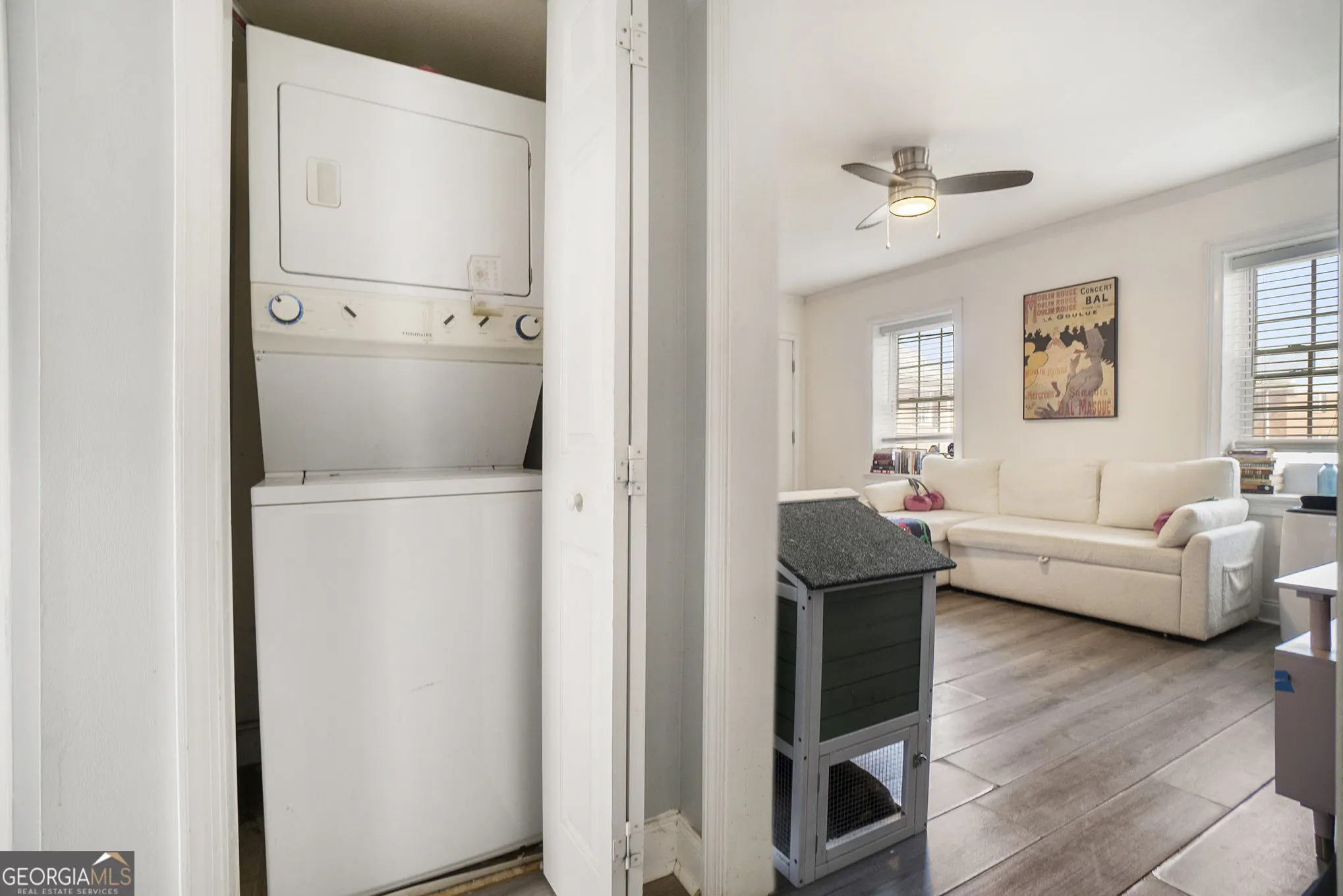 B6 2367 Cascade Road, #B6