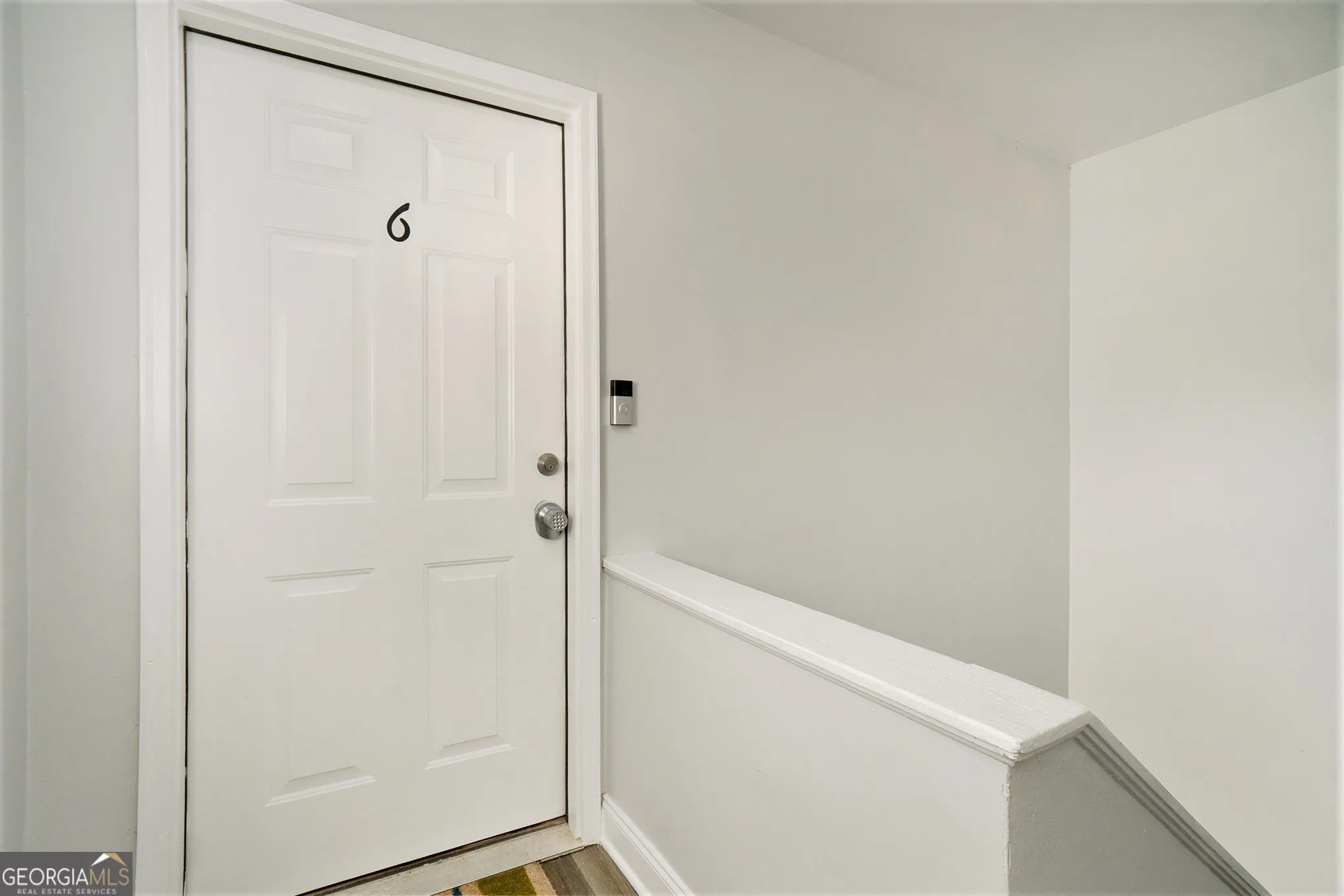 B6 2367 Cascade Road, #B6