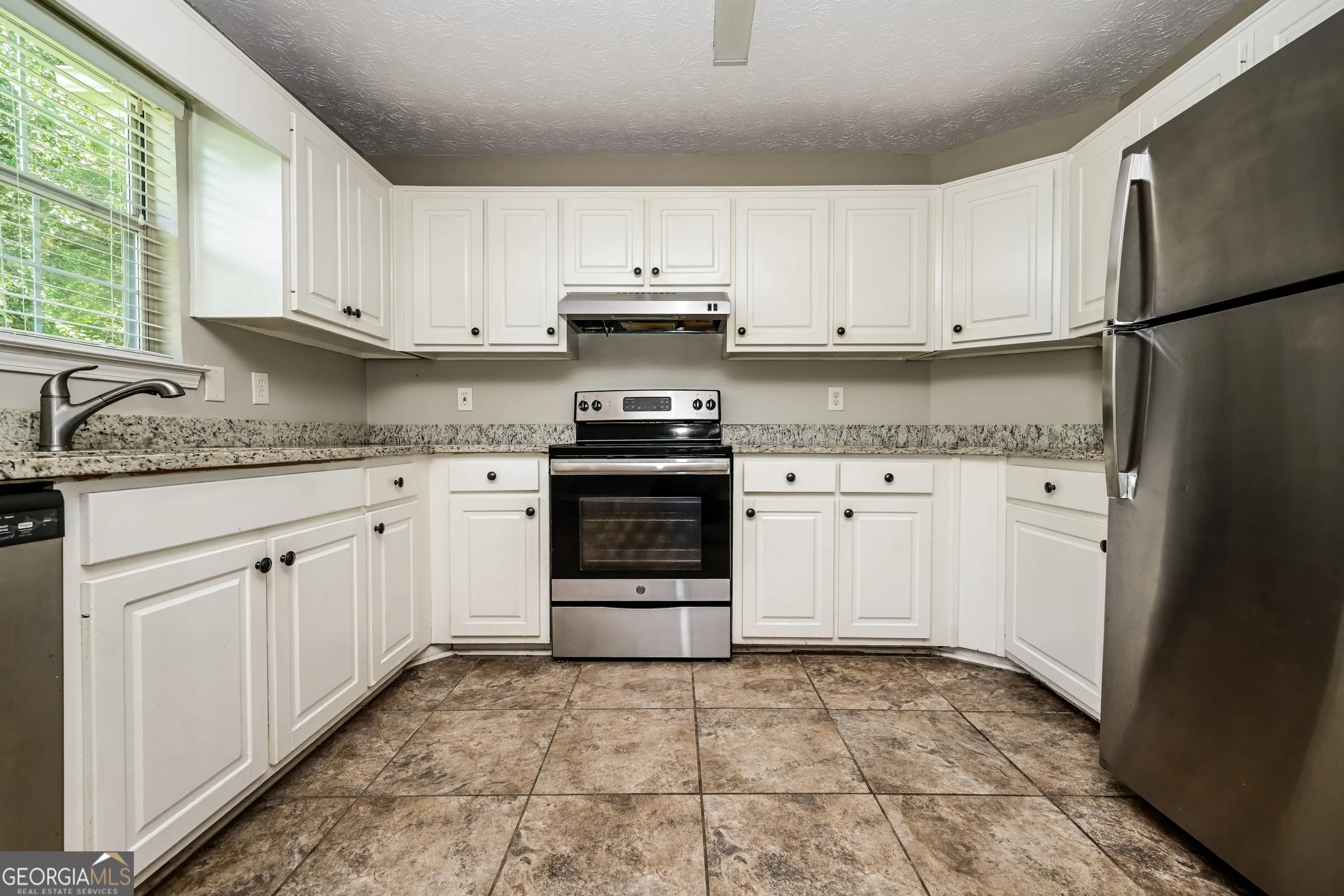 105 Falcon Ridge Drive