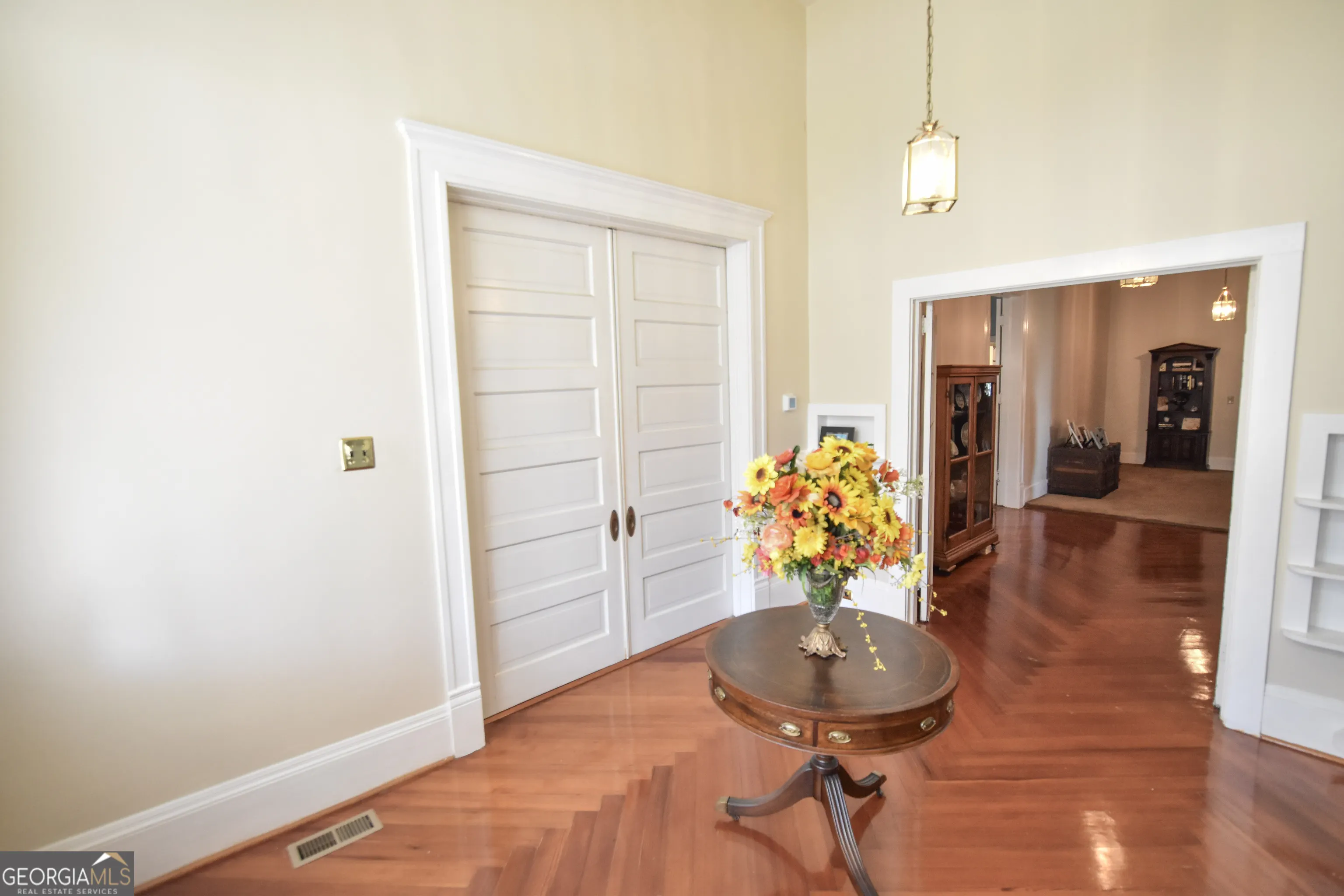 802 Mulberry Street