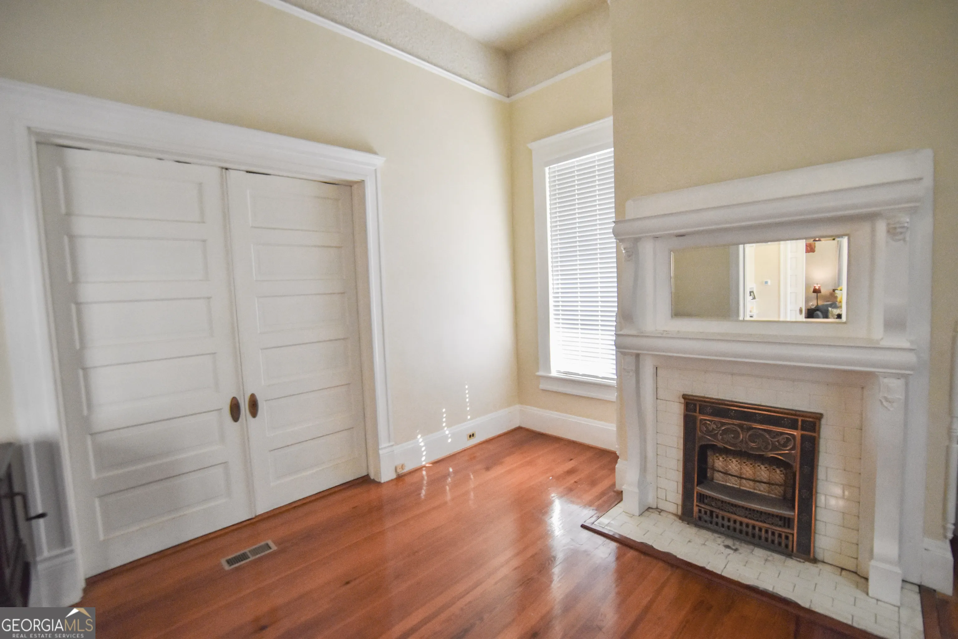 802 Mulberry Street