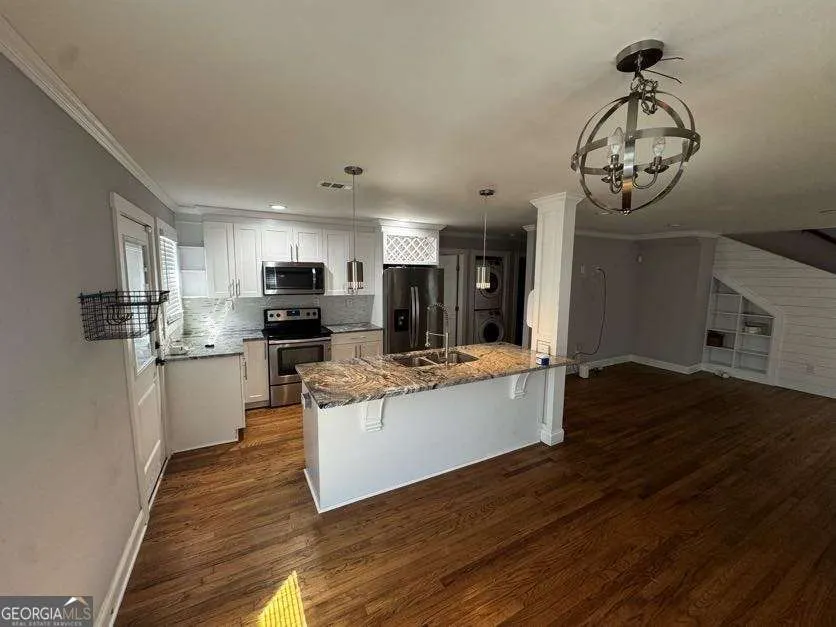 2097 Holly Hill Drive