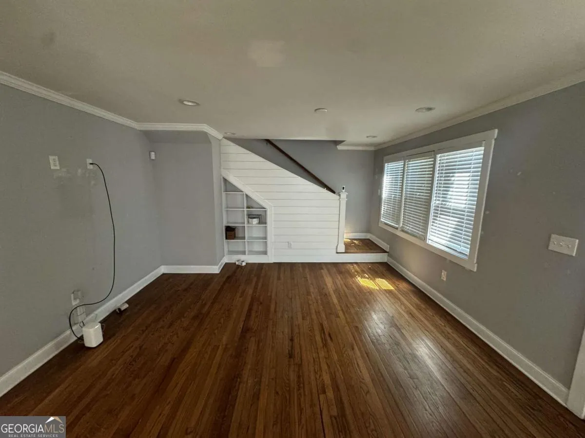 2097 Holly Hill Drive