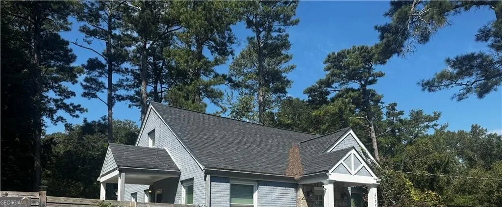 2097 Holly Hill Drive