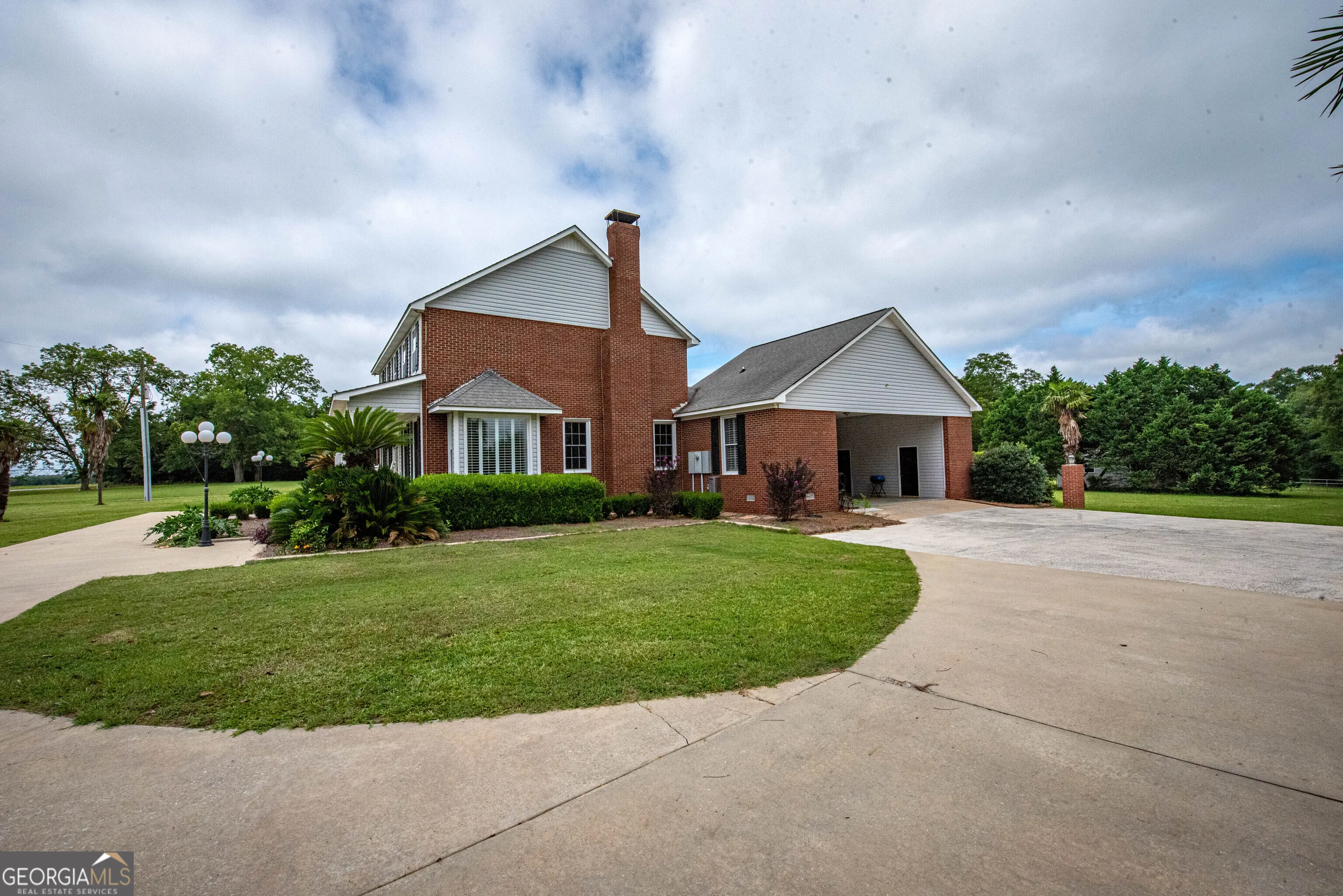 8715 Hwy 41
