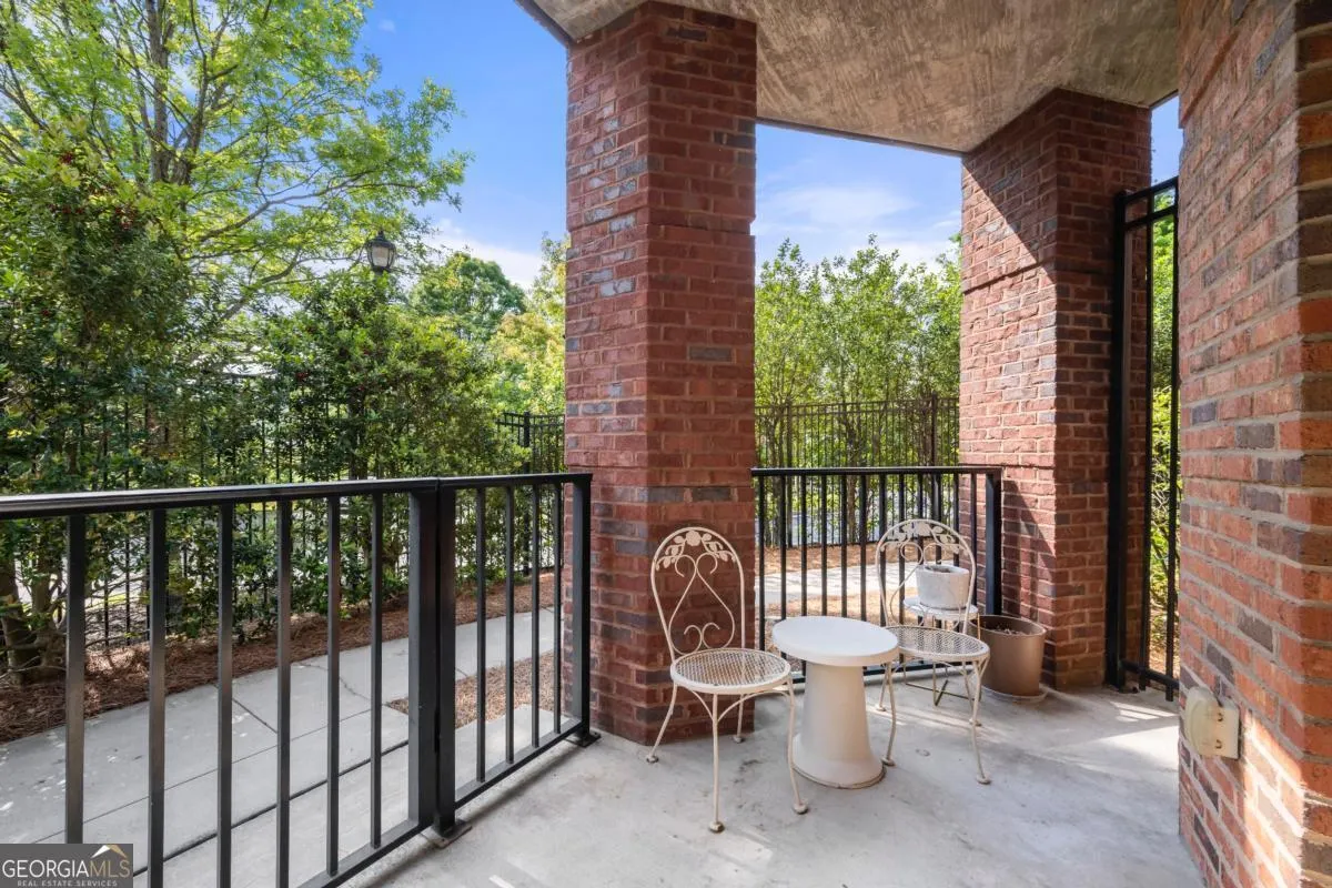 120 200 River Vista Drive, #120