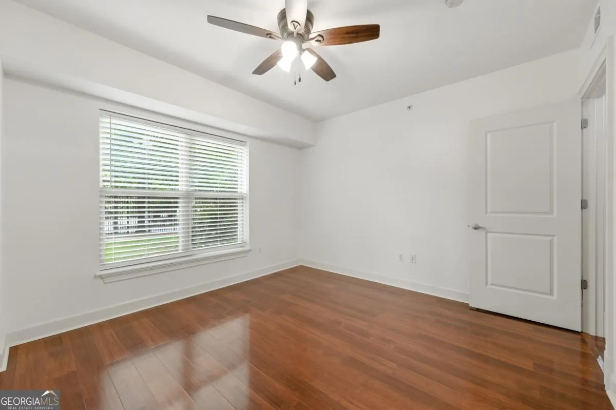 120 200 River Vista Drive, #120