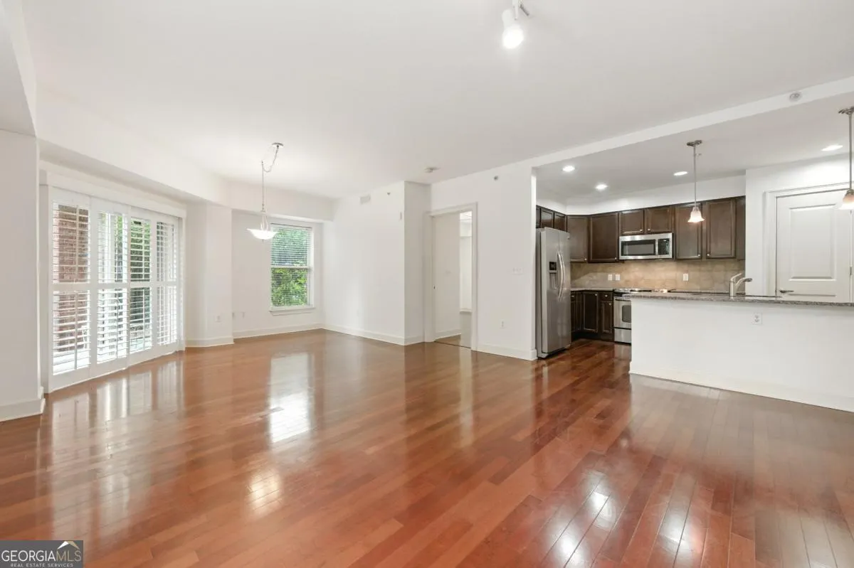 120 200 River Vista Drive, #120