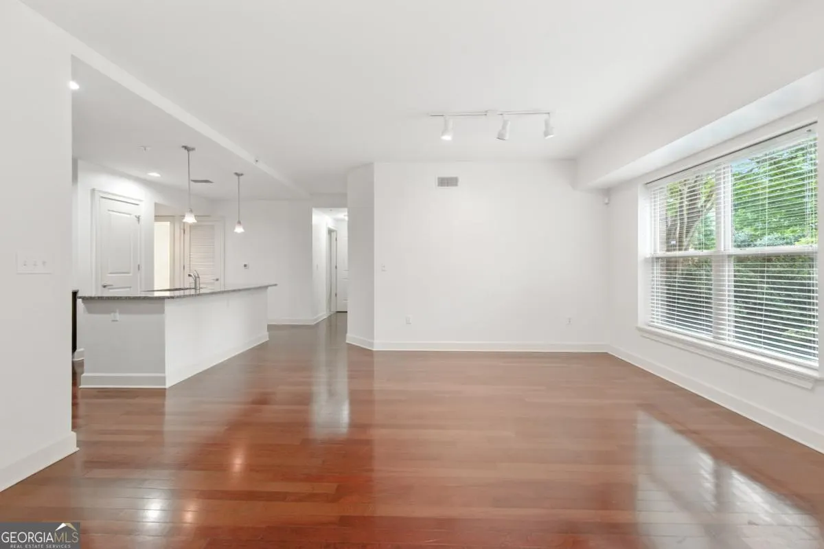 120 200 River Vista Drive, #120