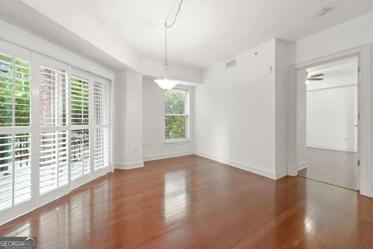 120 200 River Vista Drive, #120