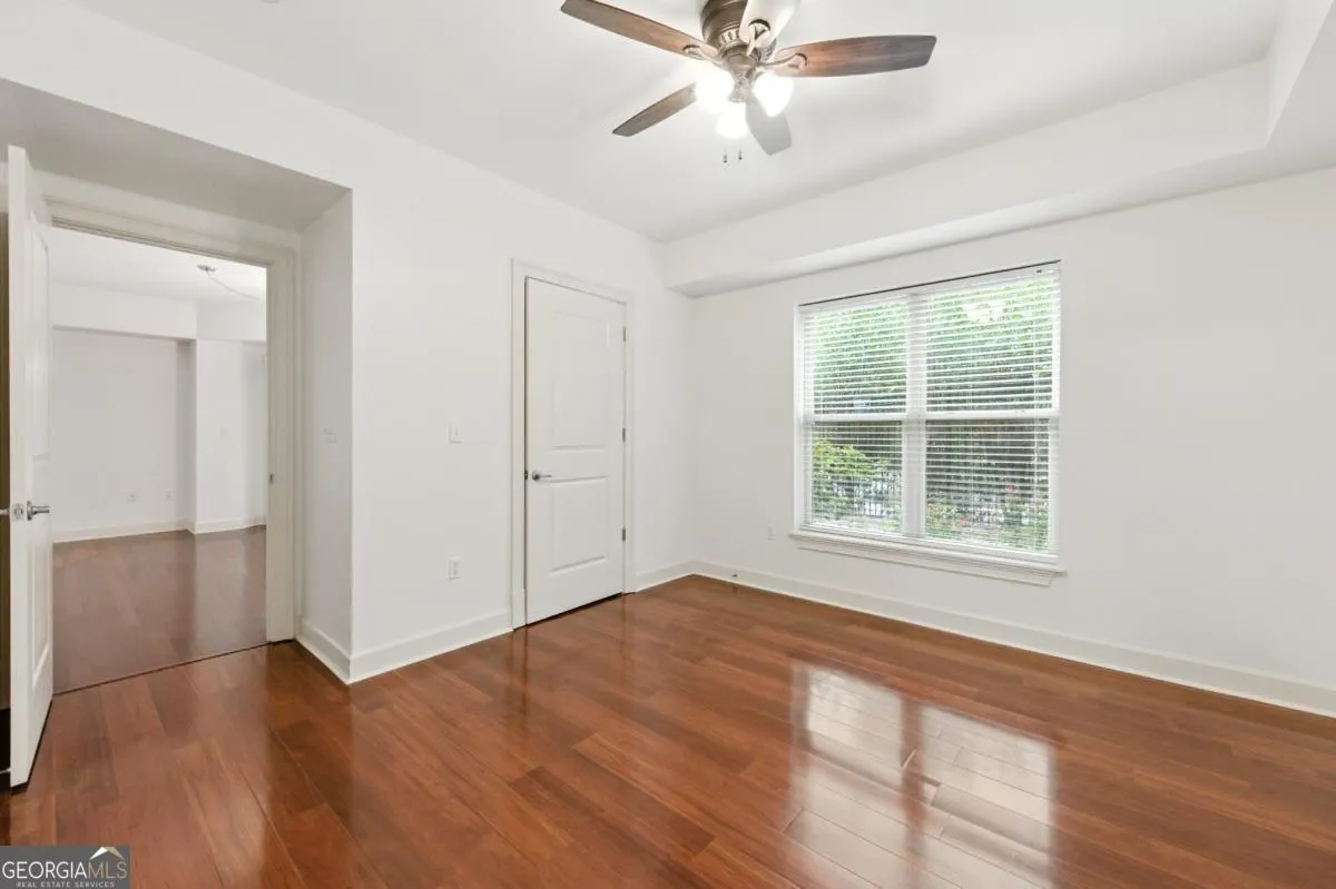 120 200 River Vista Drive, #120