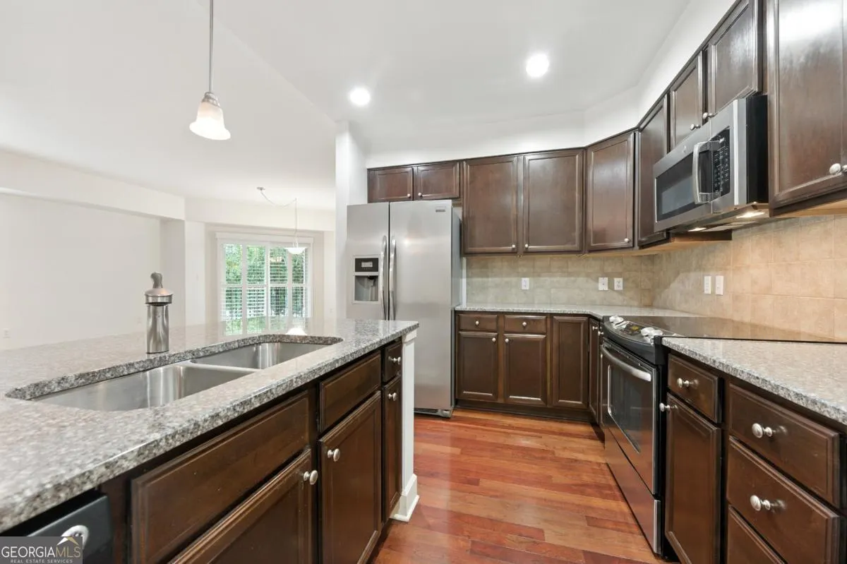 120 200 River Vista Drive, #120