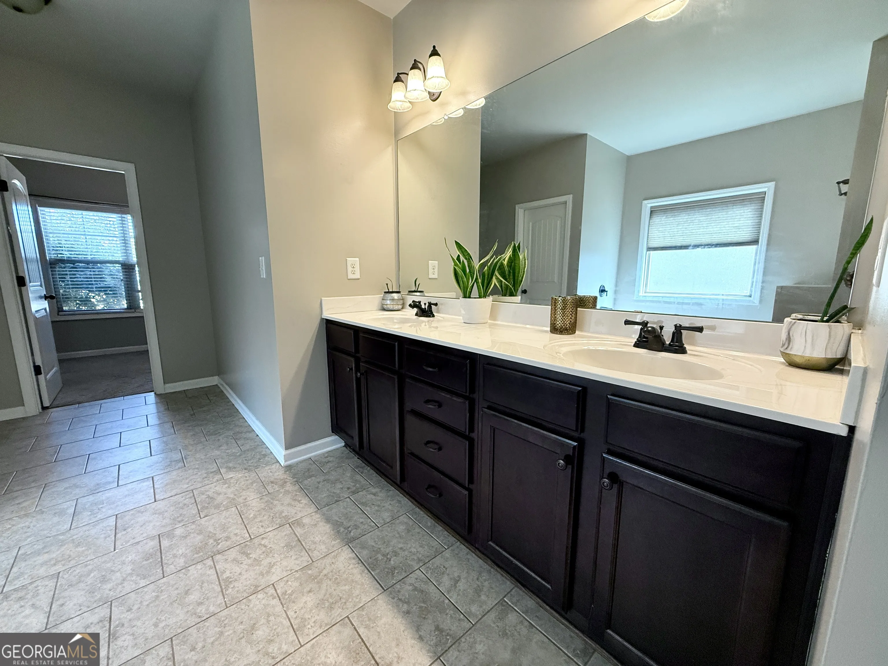 3814 E Pond View Court
