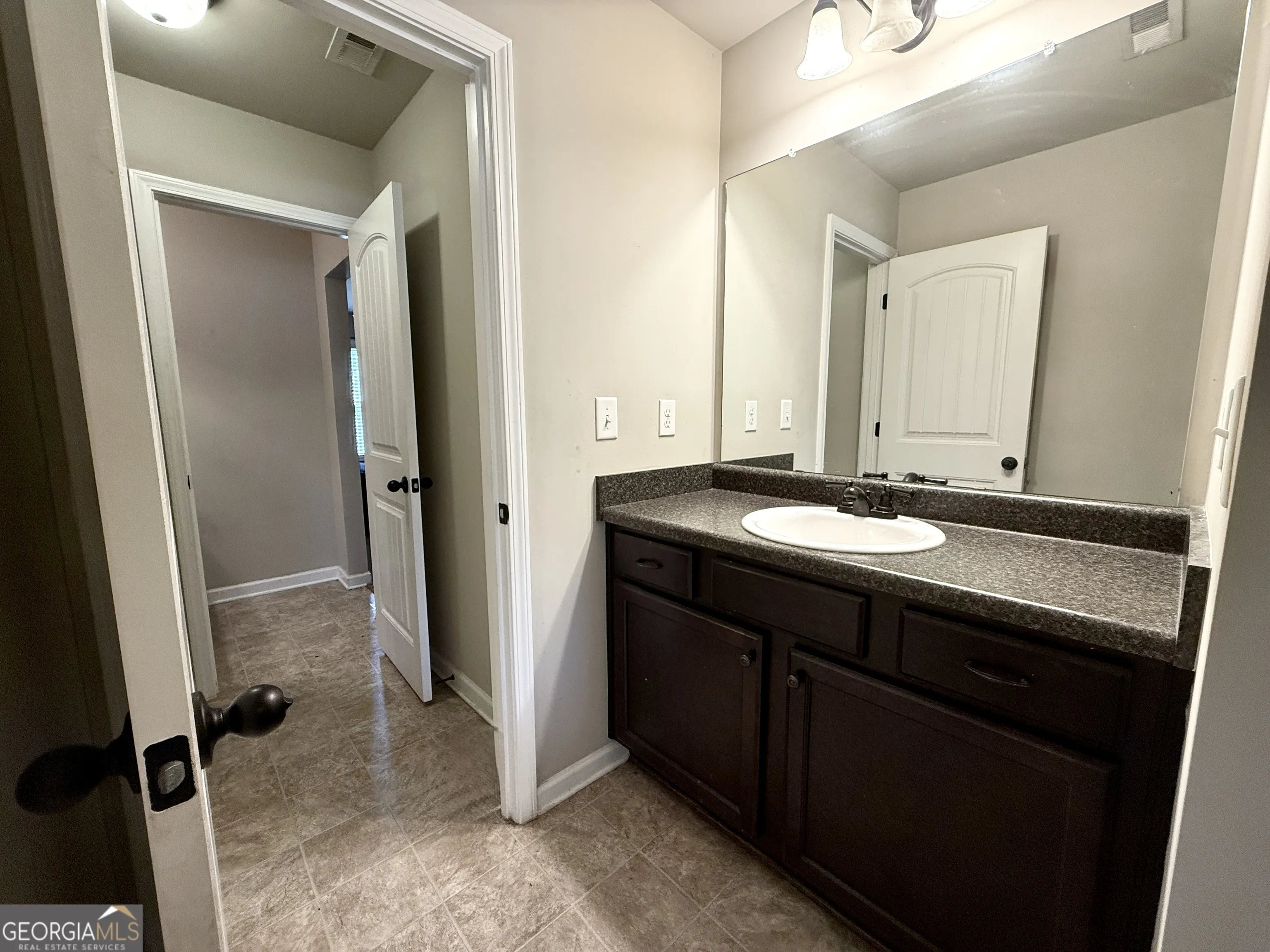 3814 E Pond View Court