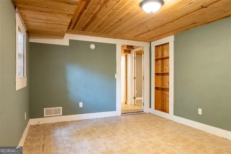 3311 TWELVE OAKS Court
